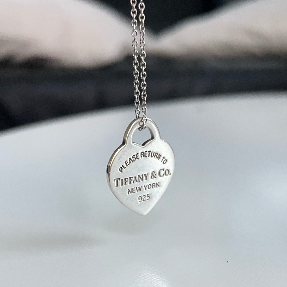 Tiffany & Co Silver Heart Necklace 💙